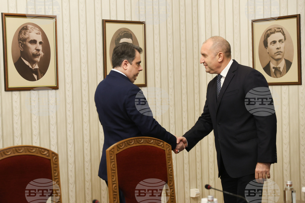 Президент - „Продължаваме промяната  - Демократична България " - консултации