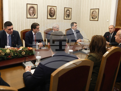 Президент - „Продължаваме промяната  - Демократична България " - консултации