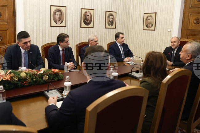 Президент - „Продължаваме промяната  - Демократична България " - консултации