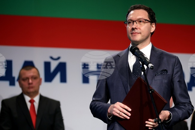 Всеки един от вас е герой, вие сте гарант за запазване на гражданския мир, каза вътрешният министър в оставка на церемонията "Полицай на годината"