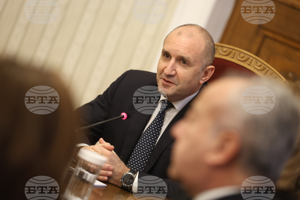 Бюджет 2026, промени в Изборния кодекс и евентуален политически проект на президента бяха акцентите в първите консултации при държавния глава с парламентарни групи 