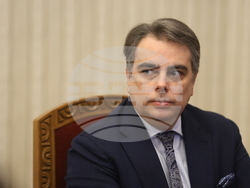 Президент - „Продължаваме промяната  - Демократична България " - консултации