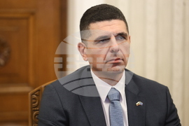 Президент - „Продължаваме промяната  - Демократична България " - консултации