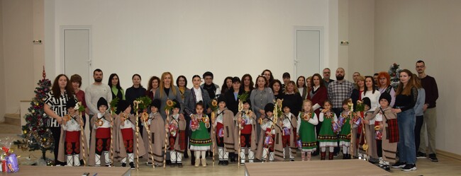 Коледари от ДГ „Арабела“ и филиал „Незабравка“ гостуваха в Областна администрация Видин