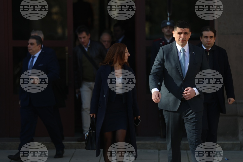 Президентство - „Продължаваме промяната-Демократична България" - консултации