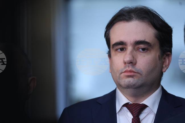 Чувам критика, че частна медия можела да прави каквото си иска, но в случая с бТВ и Мария Цънцарова това не е така, коментира Божидар Божанов