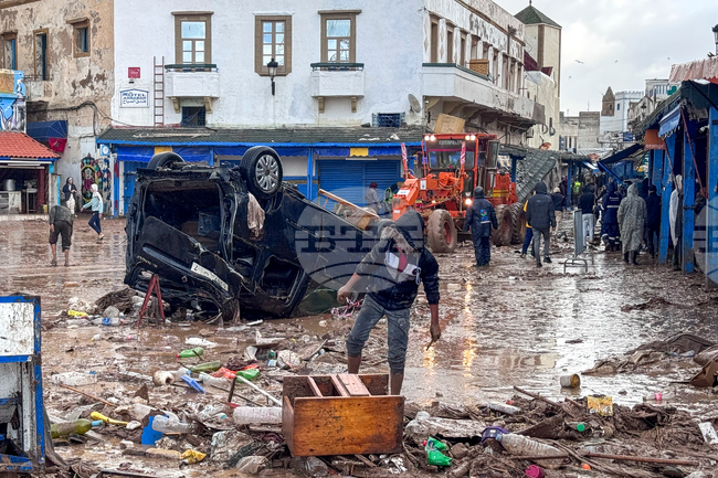 В Мароко са евакуирани повече от 50 000 души заради риск от наводнения в града Ксар ел-Кебир