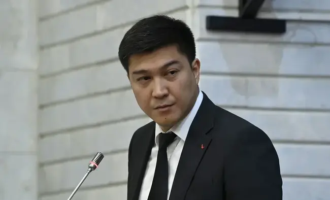 КАБАР: Киргизстанският министър на науката и висшето образование е отстранен от поста си