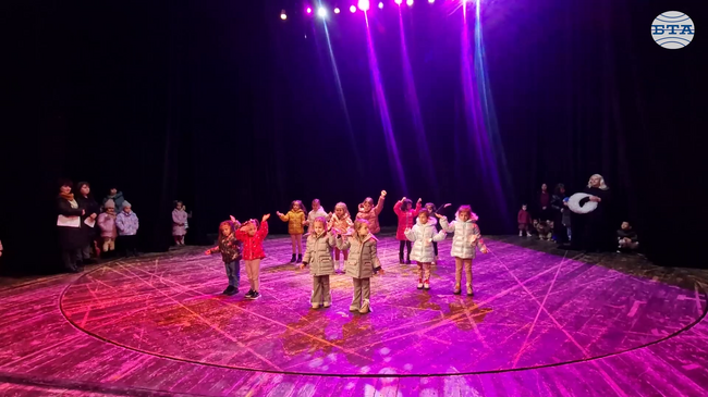 Над 150 деца от Смолян се включват в коледен благотворителен концерт в подкрепа на фондация "Искам бебе"