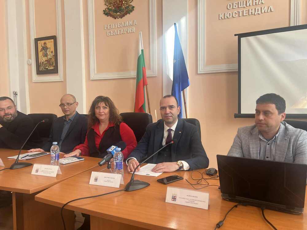 Община Кюстендил отчете успешното изпълнение на Проект „Енергийно обновяване на външно изкуствено осветление в община Кюстендил“