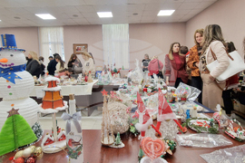 Хасково - Областна администрация - Коледен благотворителен базар