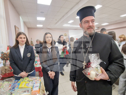 Хасково - Областна администрация - Коледен благотворителен базар