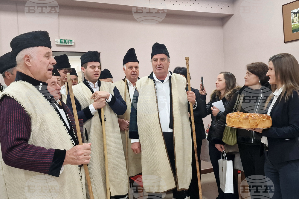 Хасково - Областна администрация - Коледен благотворителен базар