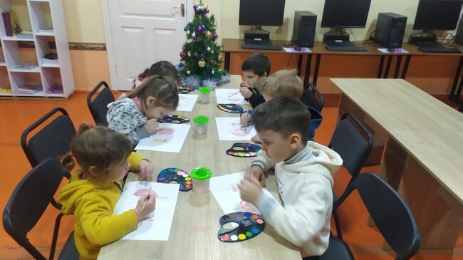 Деца от Българското неделно училище „Просвета“ в Делжилер, Украйна, се запознаха със зимните празници и традиции