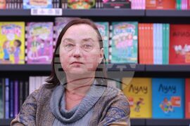 Награда за нова българска проза „Хеликон"