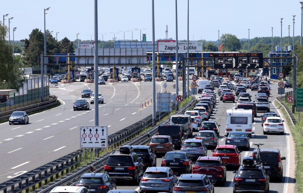 ХИНА: Хърватия въвежда електронно таксуване по всички магистрали от 2027 г.