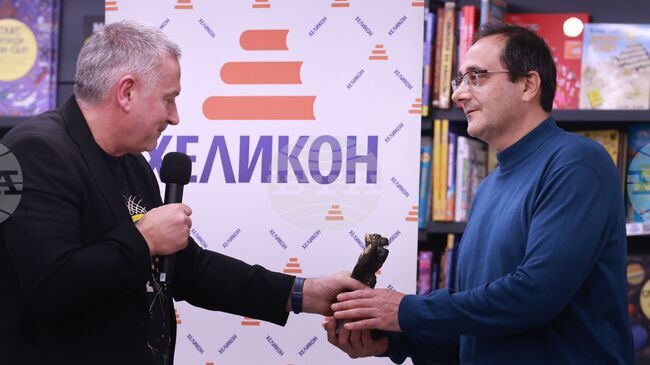 Писателят Боян Йорданов е тазгодишният лауреат на наградата за нова българска проза „Хеликон"