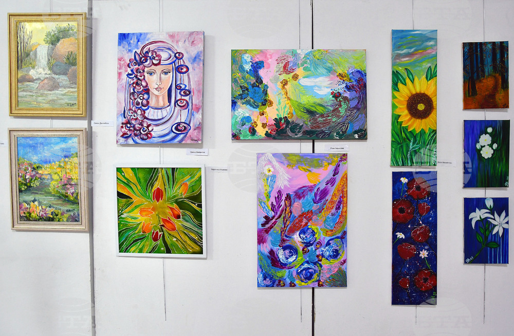 Монтана - Международен ден на жената - изложба