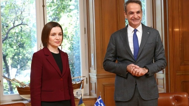 АНА-МПА: Гръцкият премиер Кириакос Мицотакис се срещна с президента на Молдова Мая Санду