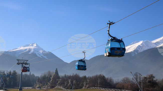 Добри са условията за туризъм в планините, но снежната покривка е заледена и хлъзгава, съобщиха от Планинската спасителна служба на БЧК