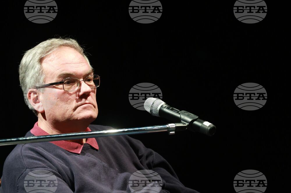 Народен театър "Иван Вазов" - „Власт, суверенитет и режисура“ - книга - представяне