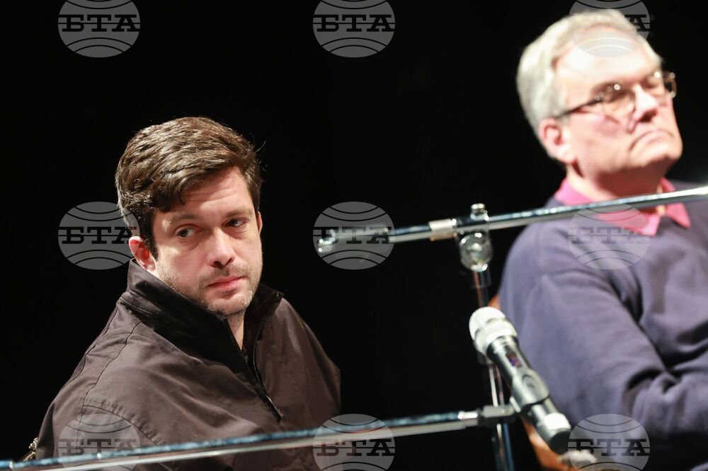 Народен театър "Иван Вазов" - „Власт, суверенитет и режисура“ - книга - представяне