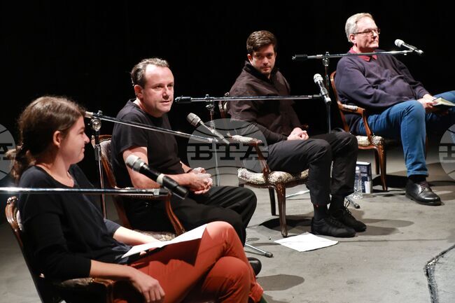 Народен театър "Иван Вазов" - „Власт, суверенитет и режисура“ - книга - представяне