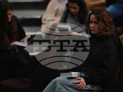 Народен театър "Иван Вазов" - „Власт, суверенитет и режисура“ - книга - представяне