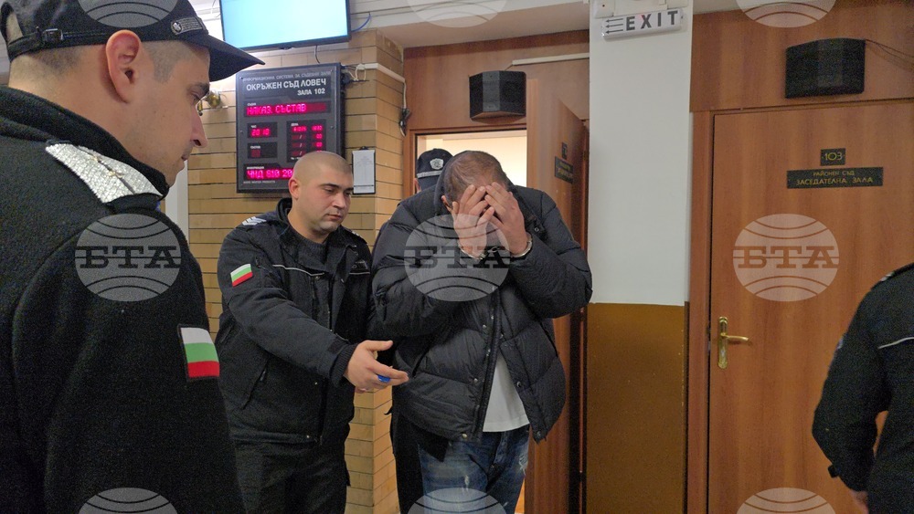 Окръжният съд в Ловеч отложи делото за мярката за неотклонение на обвиняем за участие в организирана престъпна група за разпространение на наркотици
