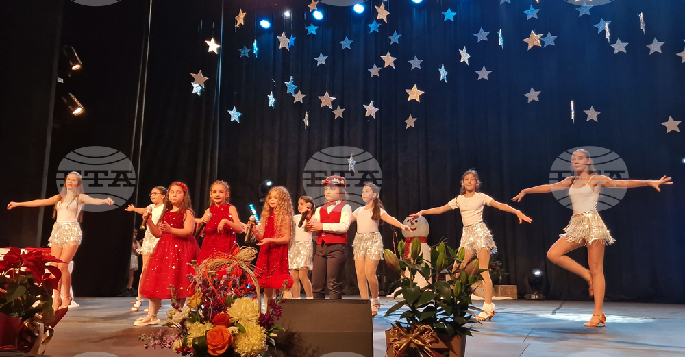 Разград - концерт-спектакъл „Коледа за всички“ - „Enjoy Music“