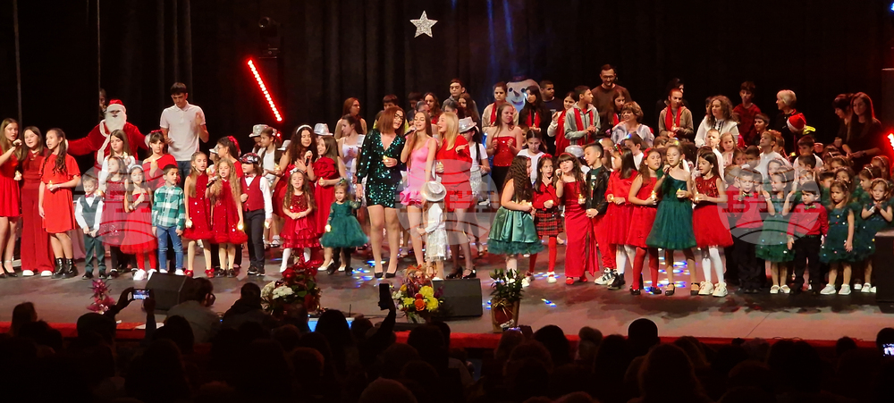 Разград - концерт-спектакъл „Коледа за всички“ - „Enjoy Music“