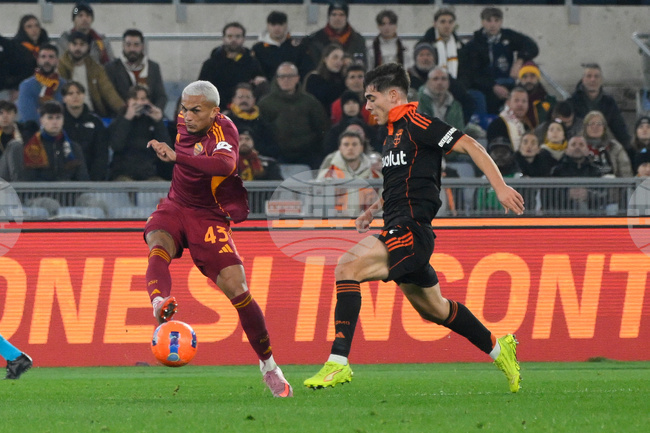 Манчестър Сити е готов да плати 50 милиона евро за Уесли от Рома