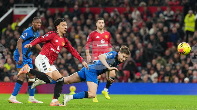 Манчестър Юнайтед и Борнемут си вкараха осем гола в зрелищен мач от английската Висша лига