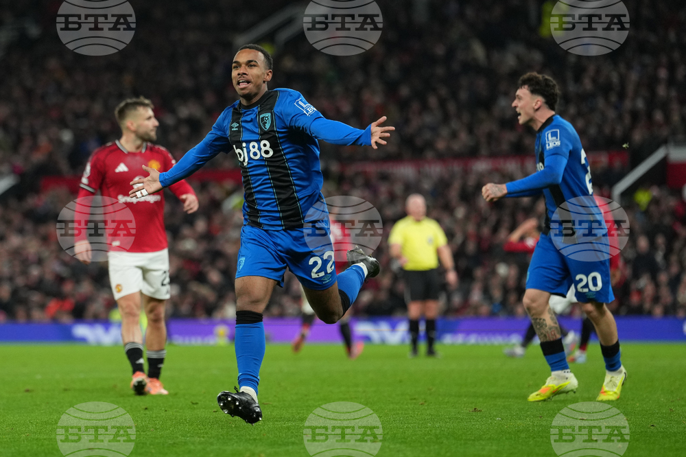 CORRECTION Britain Premier League Soccer