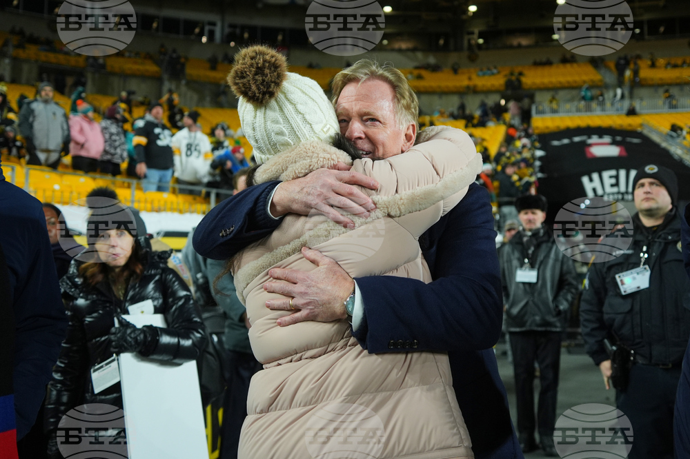 Dolphins Steelers Football