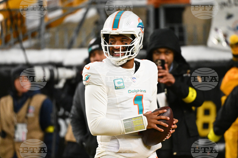 Dolphins Steelers Football