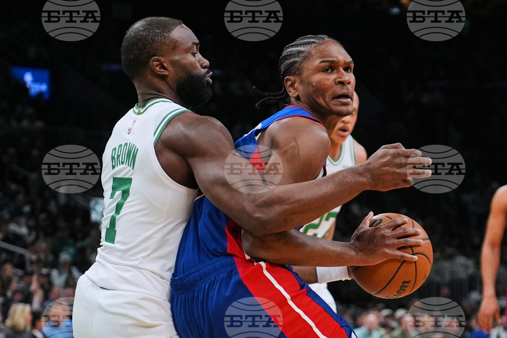Pistons Celtics Basketball