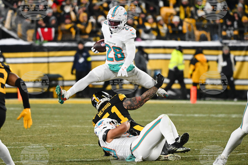 Dolphins Steelers Football