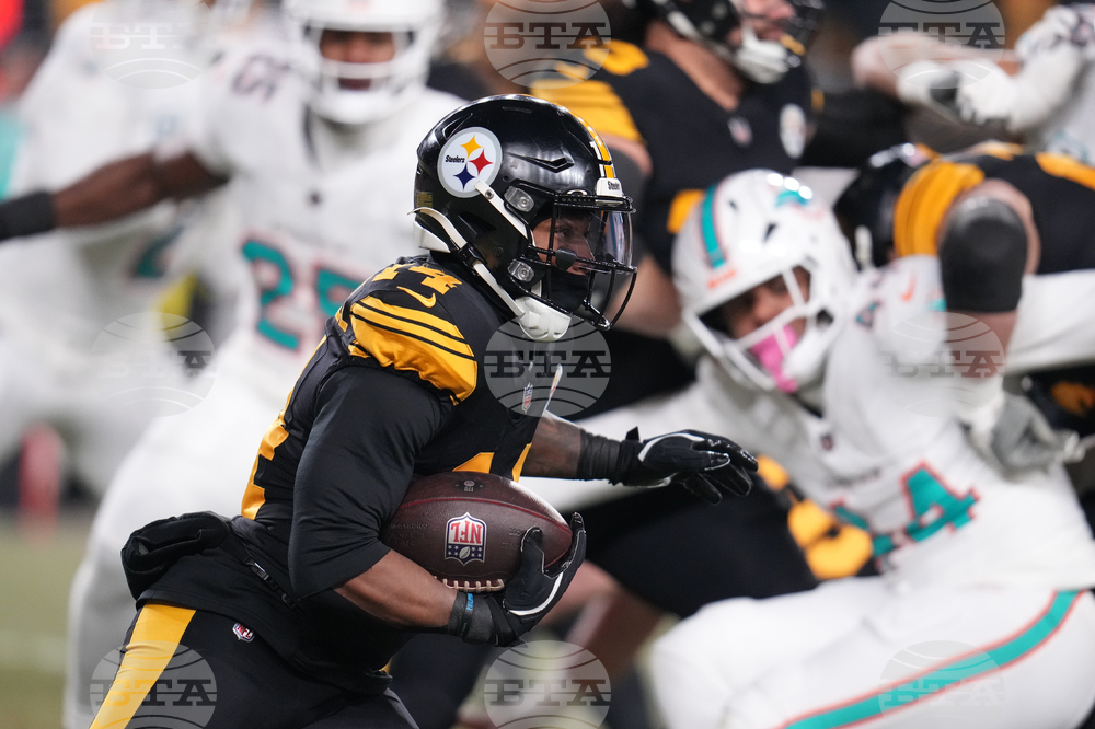 Dolphins Steelers Football