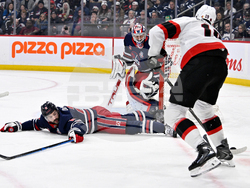 Senators Jets Hockey