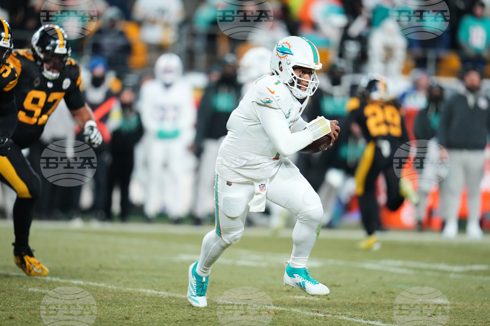 Dolphins Steelers Football