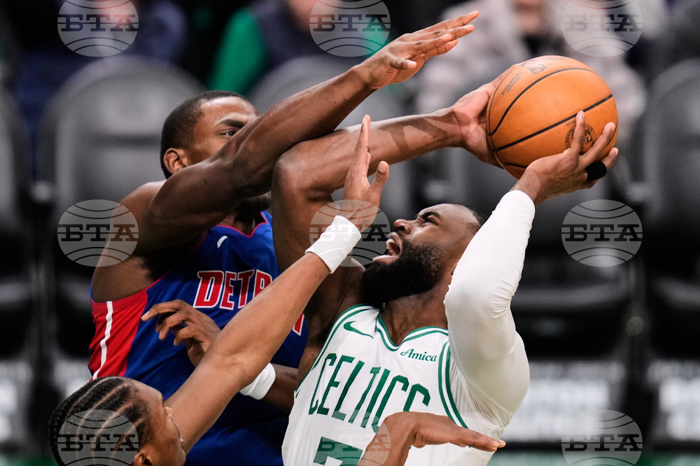 Pistons Celtics Basketball