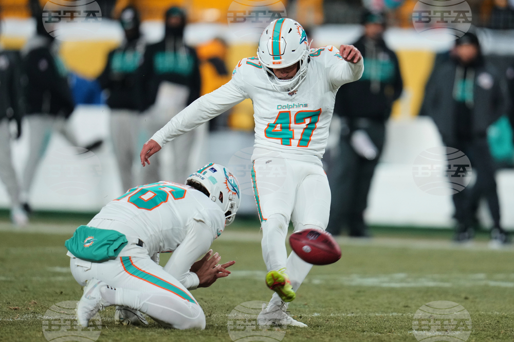 Dolphins Steelers Football