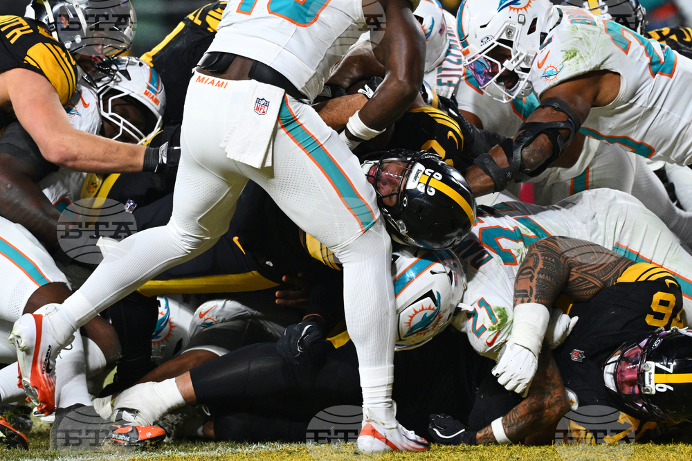 Dolphins Steelers Football