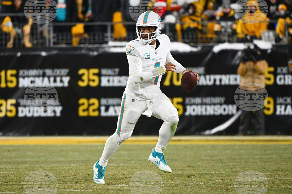 Dolphins Steelers Football