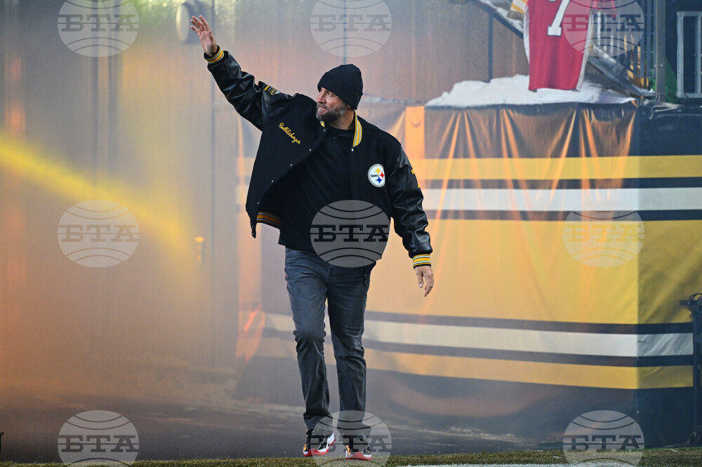 Dolphins Steelers Football