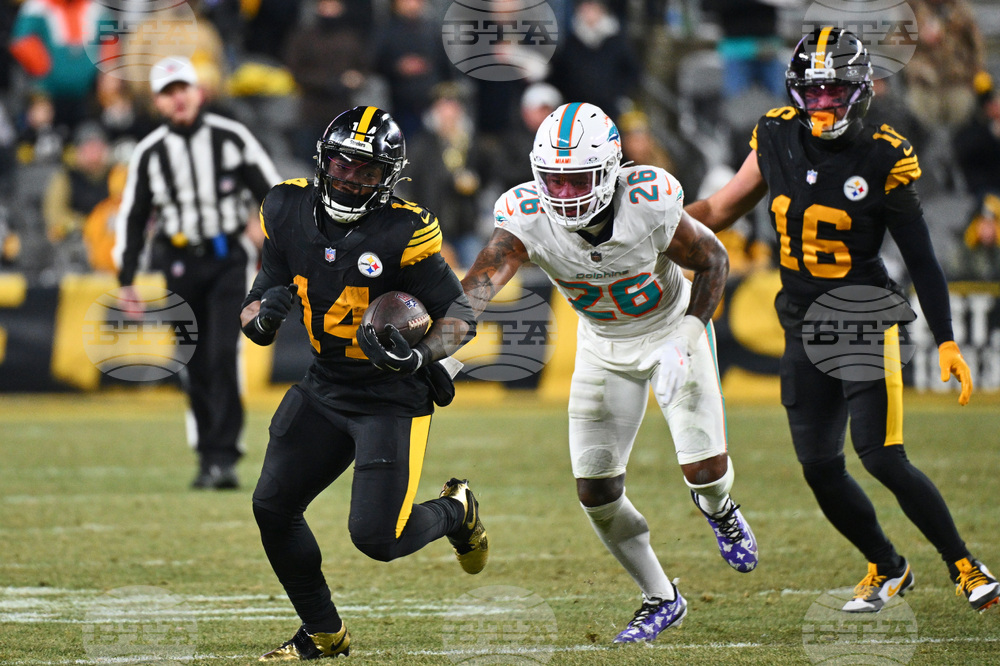 Dolphins Steelers Football