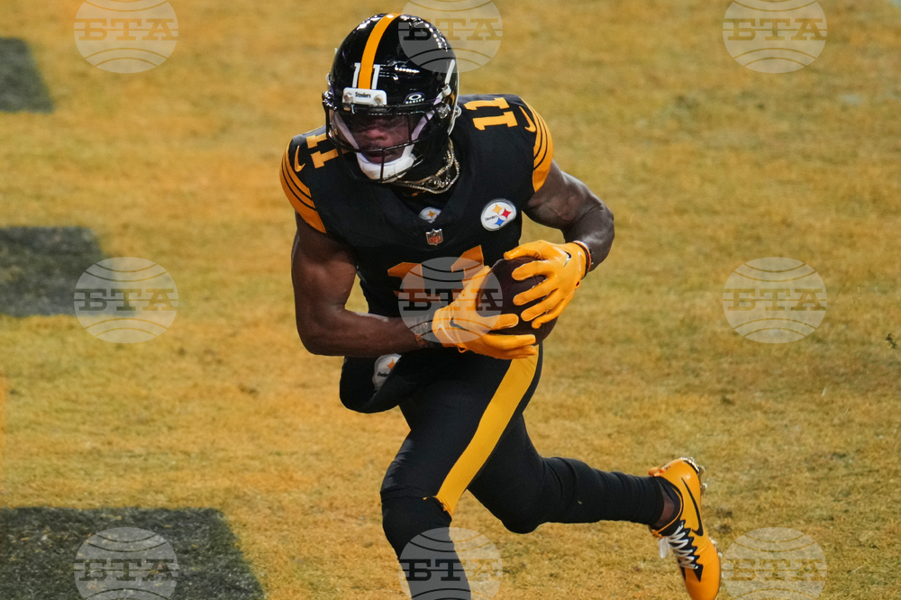 Dolphins Steelers Football