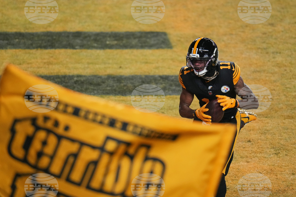 Dolphins Steelers Football