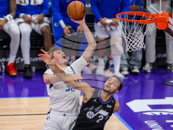 Mavericks Jazz Basketball